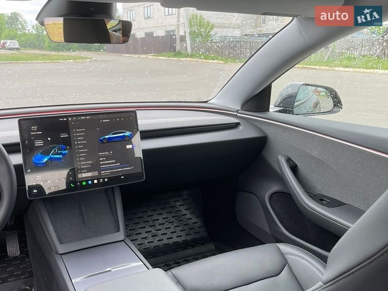 Седан Tesla Model 3 2025 в Києві
