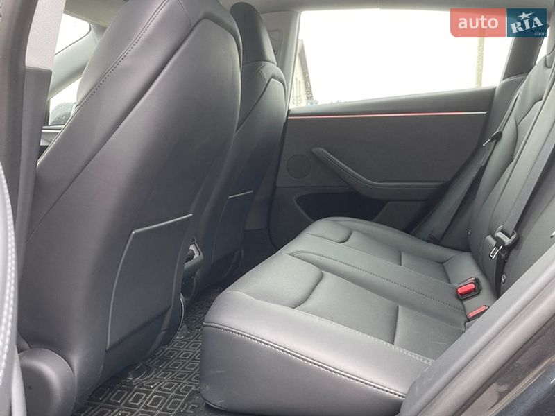 Седан Tesla Model 3 2025 в Києві