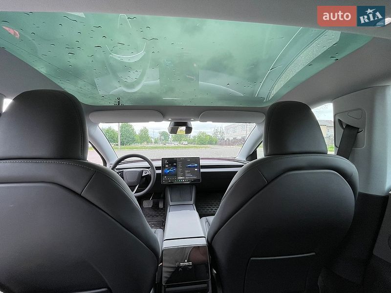 Седан Tesla Model 3 2025 в Києві
