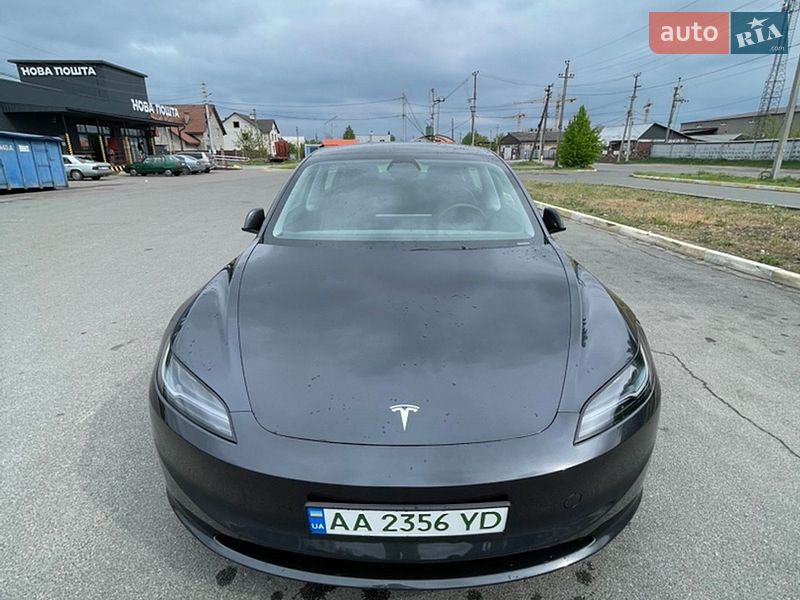 Седан Tesla Model 3 2025 в Києві