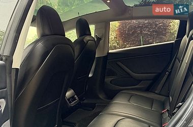 Седан Tesla Model 3 2018 в Броварах
