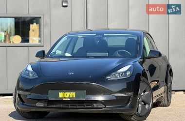 Седан Tesla Model 3 2021 в Києві