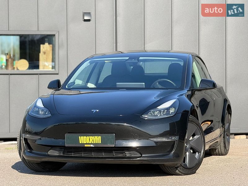 Tesla Model 3 2021