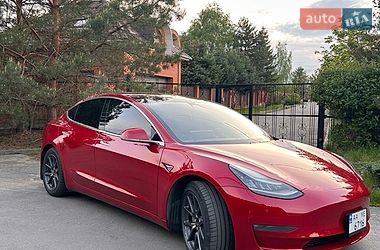 Седан Tesla Model 3 2018 в Киеве