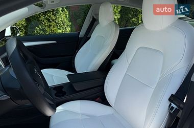 Седан Tesla Model 3 2021 в Ивано-Франковске