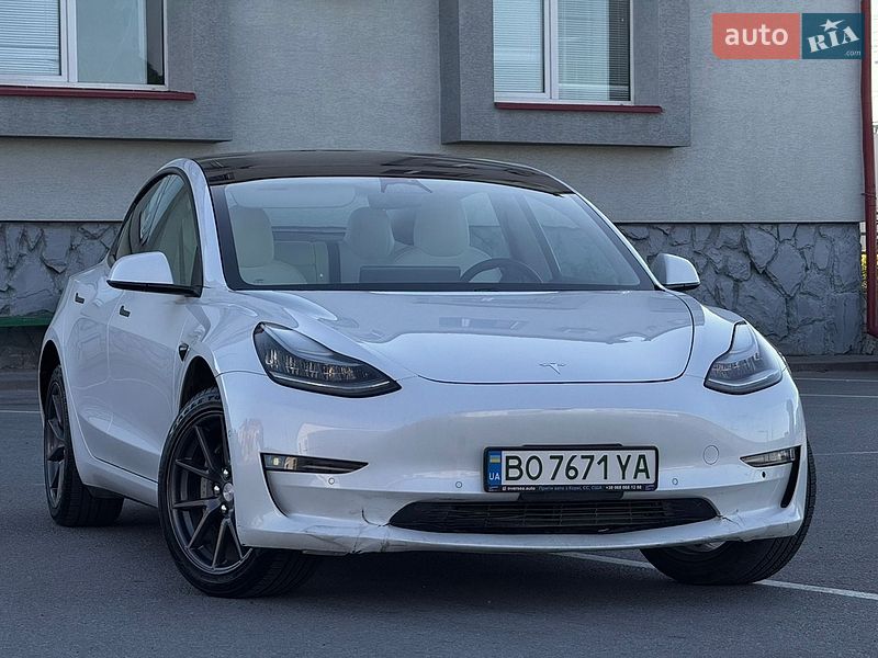 Tesla Model 3 2021