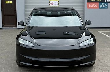 Седан Tesla Model 3 2025 в Луцьку