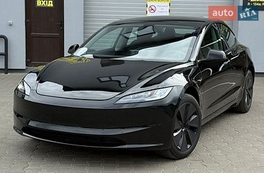 Седан Tesla Model 3 2025 в Луцьку
