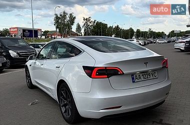 Седан Tesla Model 3 2019 в Києві