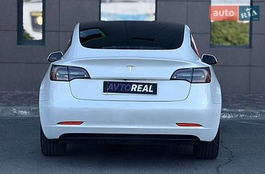 Седан Tesla Model 3 2022 в Кривому Розі