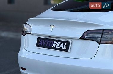 Седан Tesla Model 3 2022 в Кривому Розі
