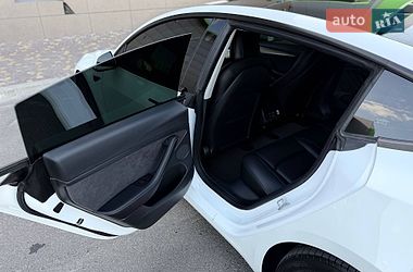 Седан Tesla Model 3 2022 в Кривому Розі