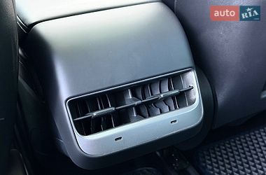 Седан Tesla Model 3 2022 в Кривому Розі