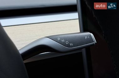 Седан Tesla Model 3 2022 в Кривому Розі