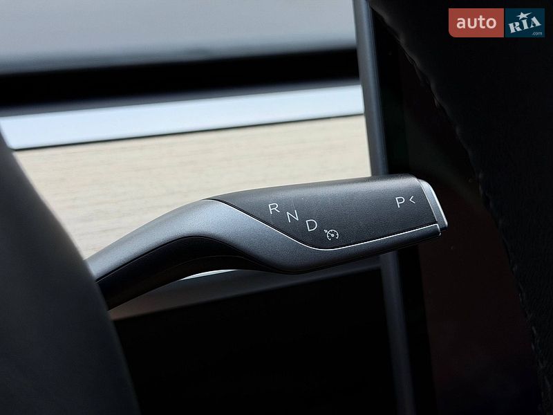 Седан Tesla Model 3 2022 в Кривому Розі