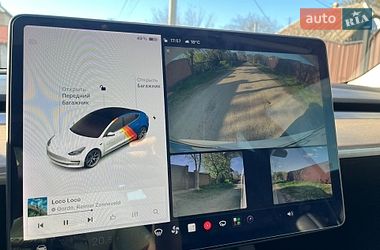 Седан Tesla Model 3 2021 в Киеве