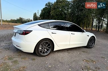 Седан Tesla Model 3 2022 в Черкассах