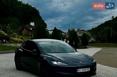 Седан Tesla Model 3 2025 в Львові