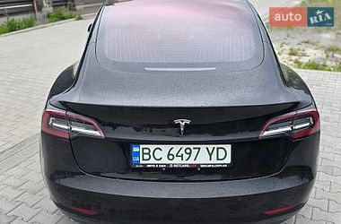 Седан Tesla Model 3 2018 в Львове