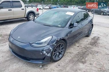 Седан Tesla Model 3 2021 в Львові