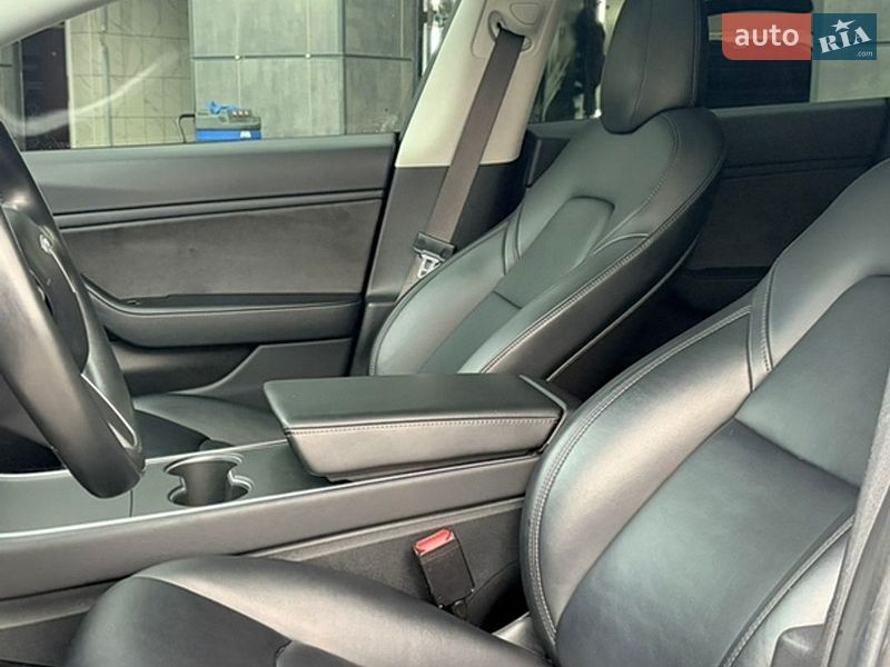 Седан Tesla Model 3 2018 в Харькове