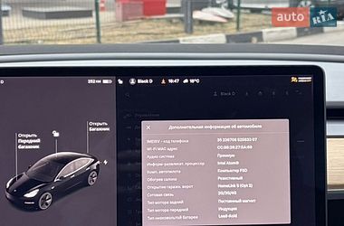 Седан Tesla Model 3 2018 в Харькове