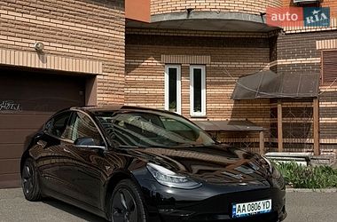 Седан Tesla Model 3 2018 в Києві