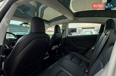 Седан Tesla Model 3 2018 в Киеве