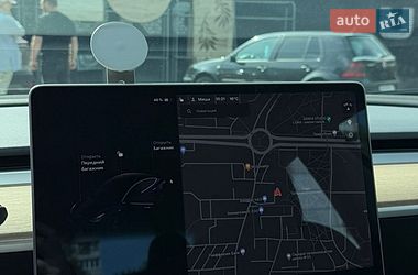 Седан Tesla Model 3 2018 в Киеве