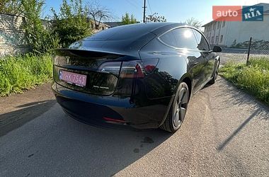 Седан Tesla Model 3 2022 в Кривом Роге
