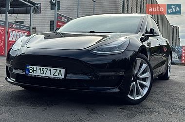 Седан Tesla Model 3 2018 в Киеве
