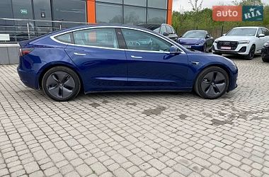 Седан Tesla Model 3 2018 в Львові