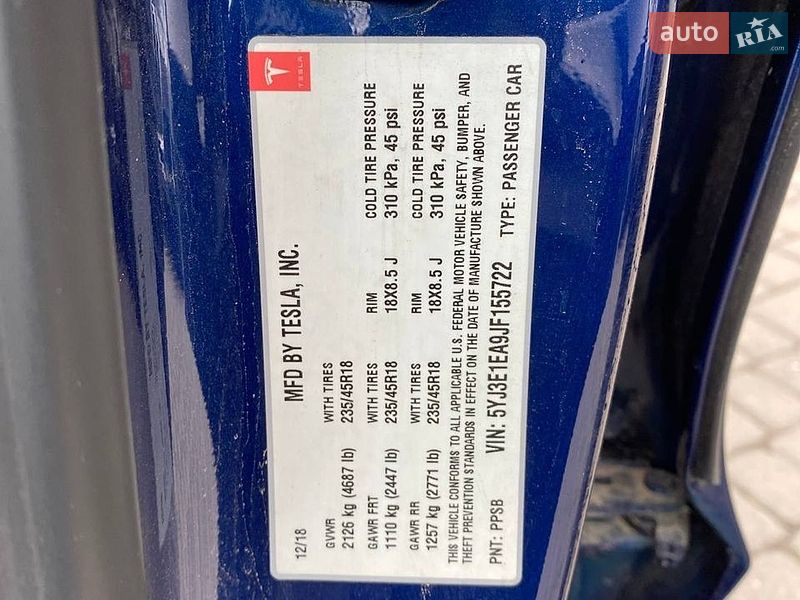 Седан Tesla Model 3 2018 в Львові