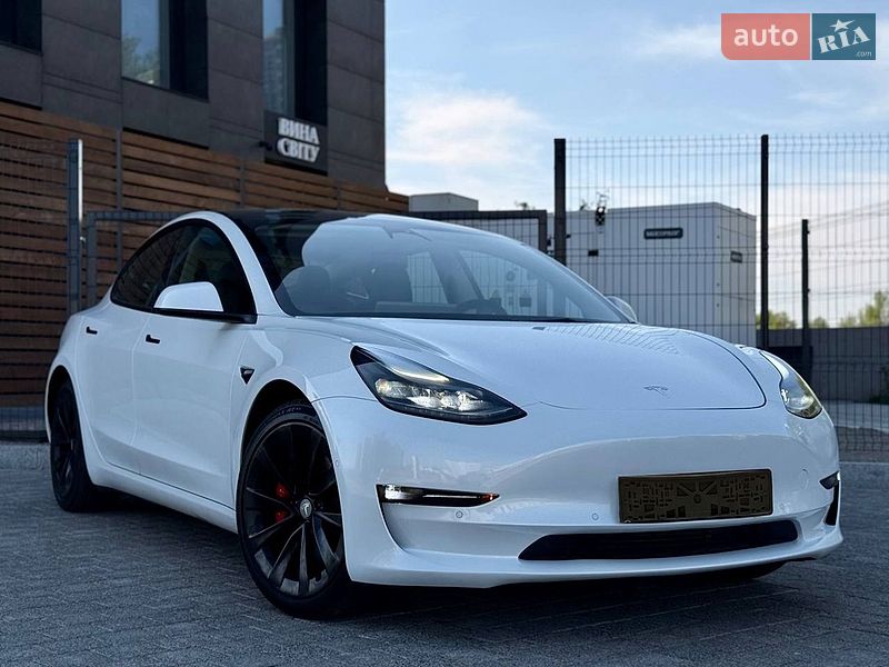 Tesla Model 3 2022