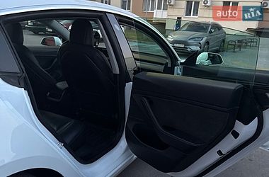 Седан Tesla Model 3 2020 в Виннице