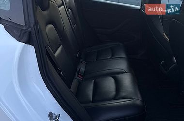 Седан Tesla Model 3 2020 в Виннице