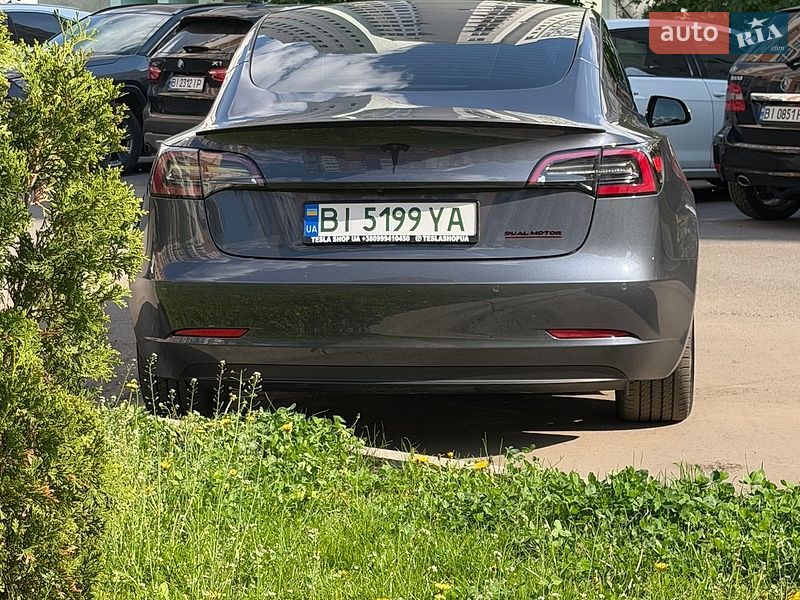 Седан Tesla Model 3 2022 в Полтаве