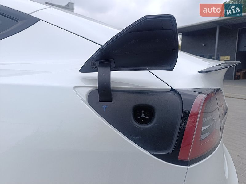 Седан Tesla Model 3 2019 в Белой Церкви
