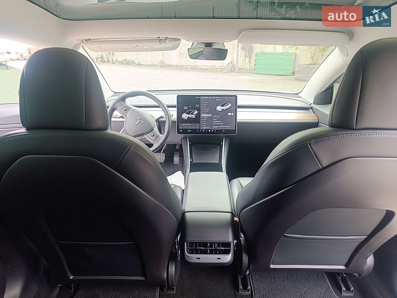 Седан Tesla Model 3 2019 в Белой Церкви