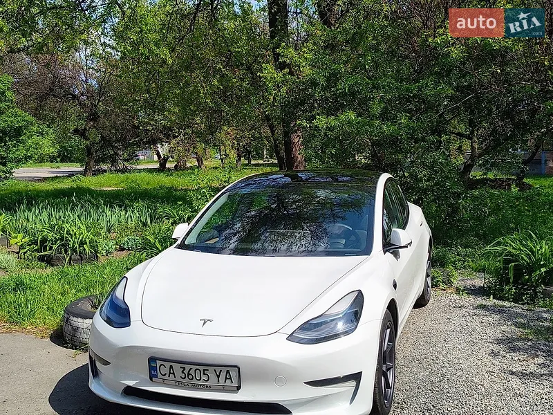 Tesla Model 3 2021