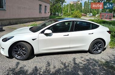 Седан Tesla Model 3 2021 в Черкасах