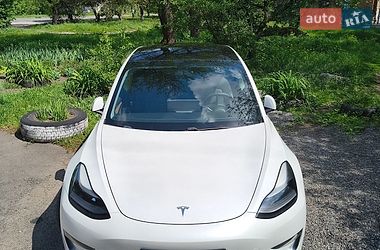 Седан Tesla Model 3 2021 в Черкасах