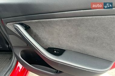 Седан Tesla Model 3 2019 в Києві