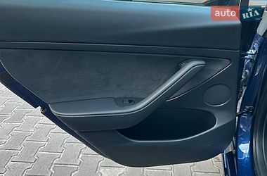 Седан Tesla Model 3 2023 в Каменском