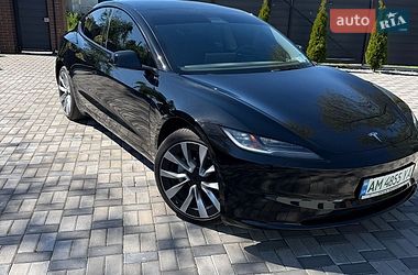 Седан Tesla Model 3 2024 в Звягеле