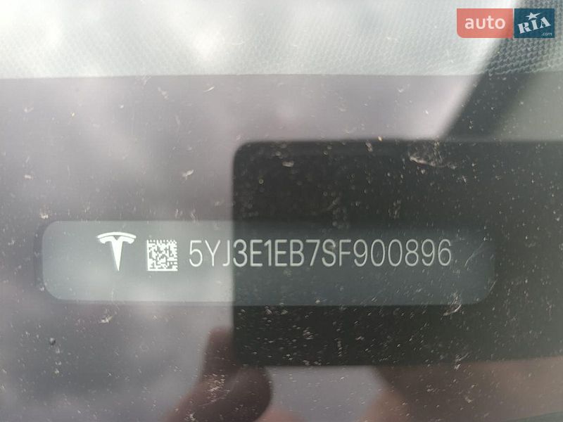 Седан Tesla Model 3 2024 в Звягеле