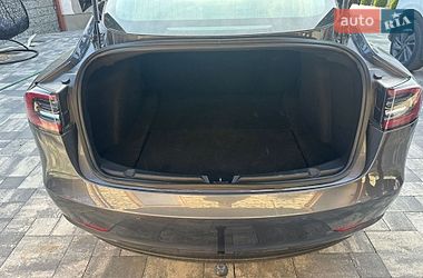 Седан Tesla Model 3 2019 в Киеве