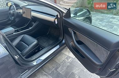 Седан Tesla Model 3 2019 в Киеве