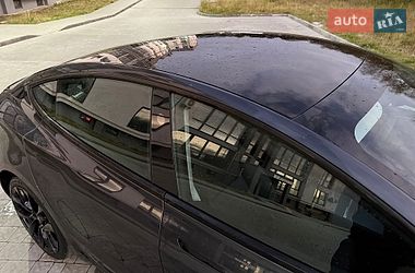 Седан Tesla Model 3 2024 в Львове