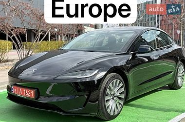 Седан Tesla Model 3 2024 в Києві